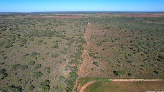 1913 County Road 3000, Pearsall, TX 78061