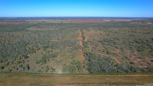 1913 County Road 3000, Pearsall, TX 78061