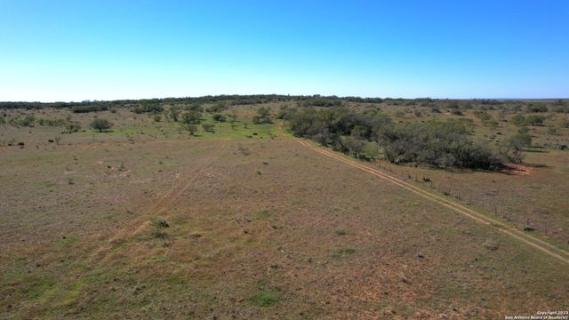 1913 County Road 3000, Pearsall, TX 78061