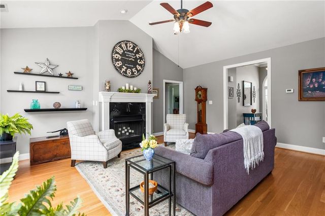 7600 Pond Court, Kernersville, NC 27284