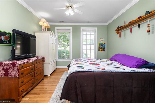 7600 Pond Court, Kernersville, NC 27284