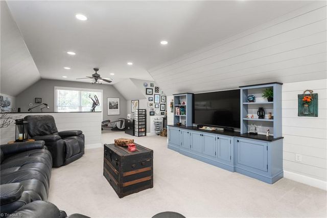 7600 Pond Court, Kernersville, NC 27284
