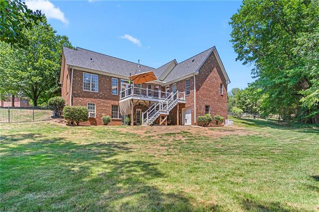 7600 Pond Court, Kernersville, NC 27284