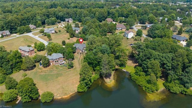 7600 Pond Court, Kernersville, NC 27284