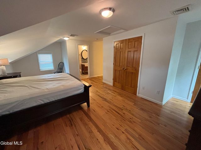 165 Lake Avenue 2, Saratoga Springs, NY 12866