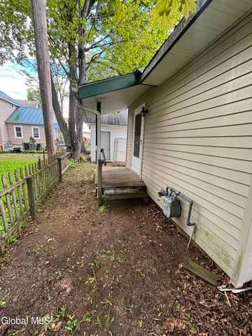 165 Lake Avenue 2, Saratoga Springs, NY 12866