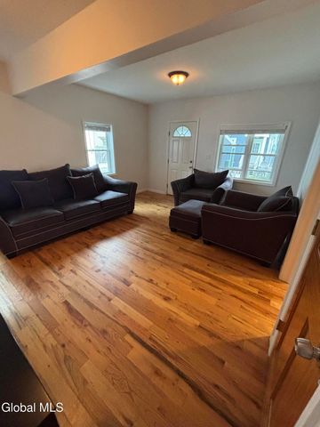 165 Lake Avenue 2, Saratoga Springs, NY 12866