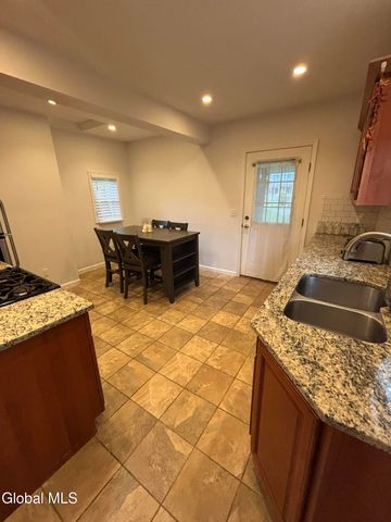165 Lake Avenue 2, Saratoga Springs, NY 12866