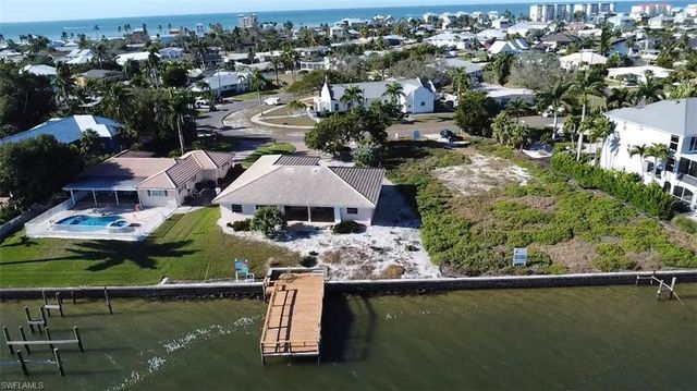 5630 Williams DR, Fort Myers Beach, FL 33931