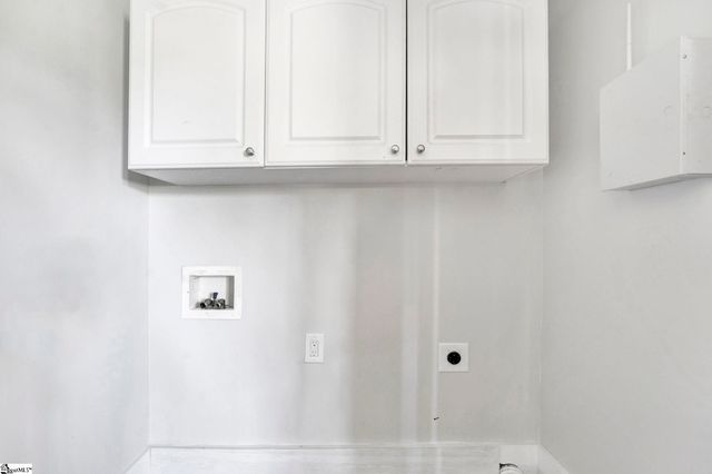 108 Irby Avenue, Laurens, SC 29360