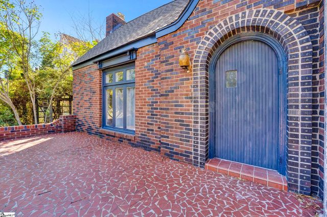 108 Irby Avenue, Laurens, SC 29360