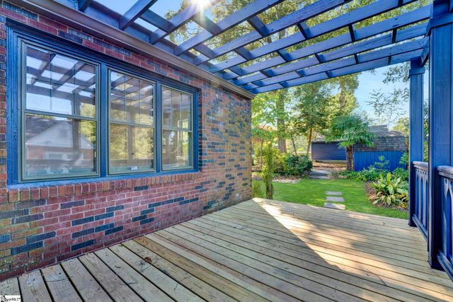 108 Irby Avenue, Laurens, SC 29360