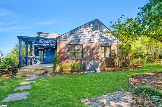 108 Irby Avenue, Laurens, SC 29360