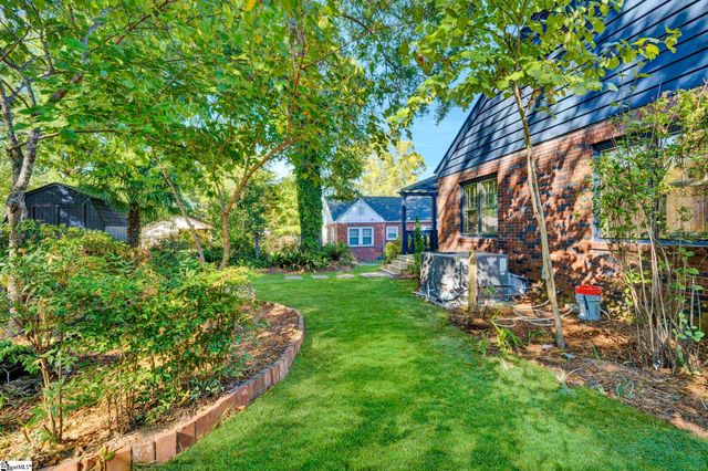 108 Irby Avenue, Laurens, SC 29360