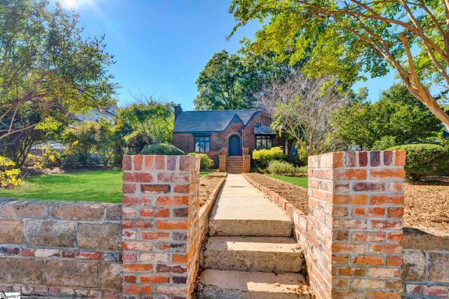 108 Irby Avenue, Laurens, SC 29360