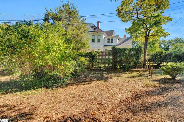 108 Irby Avenue, Laurens, SC 29360