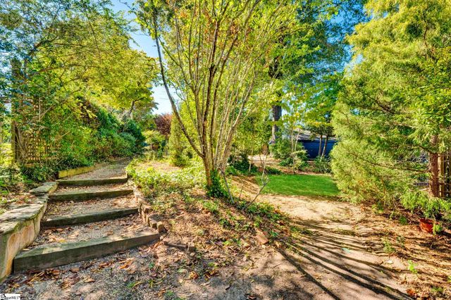 108 Irby Avenue, Laurens, SC 29360