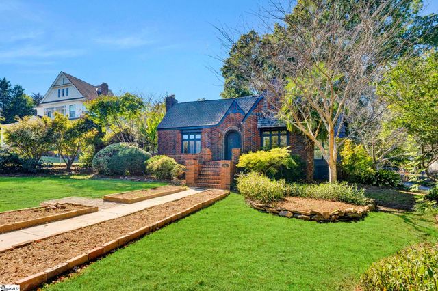 108 Irby Avenue, Laurens, SC 29360