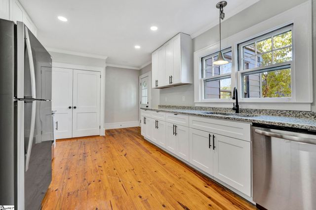 108 Irby Avenue, Laurens, SC 29360