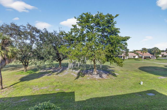 5673 Fairway Park Drive 202, Boynton Beach, FL 33437