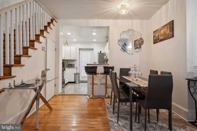 1124 CHRISTIAN ST, Philadelphia, PA 19147