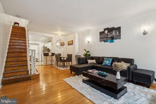 1124 CHRISTIAN ST, Philadelphia, PA 19147