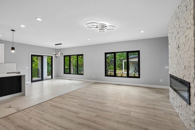 386 Oakbrook Drive, Wisconsin Dells, WI 53965