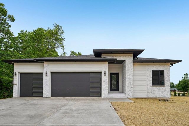 386 Oakbrook Drive, Wisconsin Dells, WI 53965