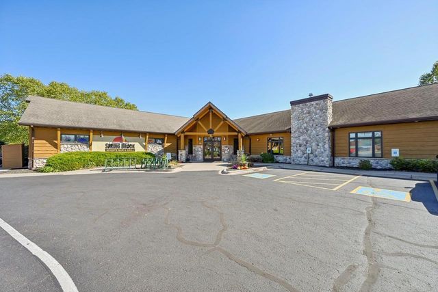 386 Oakbrook Drive, Wisconsin Dells, WI 53965