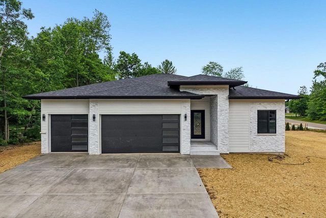 386 Oakbrook Drive, Wisconsin Dells, WI 53965