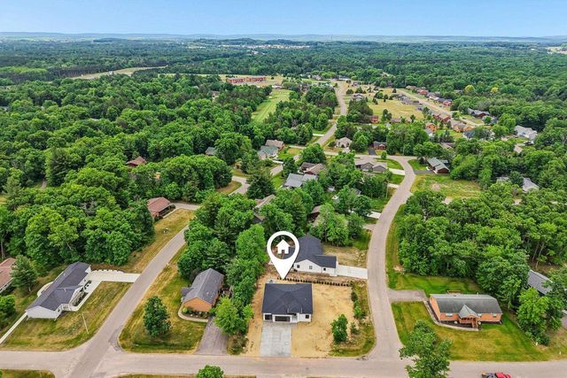 386 Oakbrook Drive, Wisconsin Dells, WI 53965