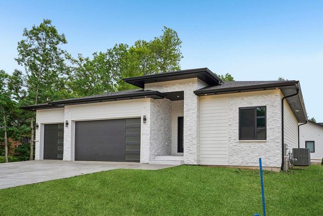 386 Oakbrook Drive, Wisconsin Dells, WI 53965