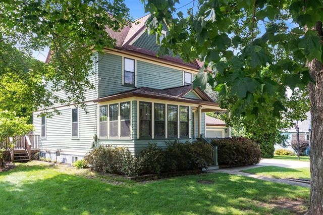 607 Mill Street, Green Lake, WI 54941