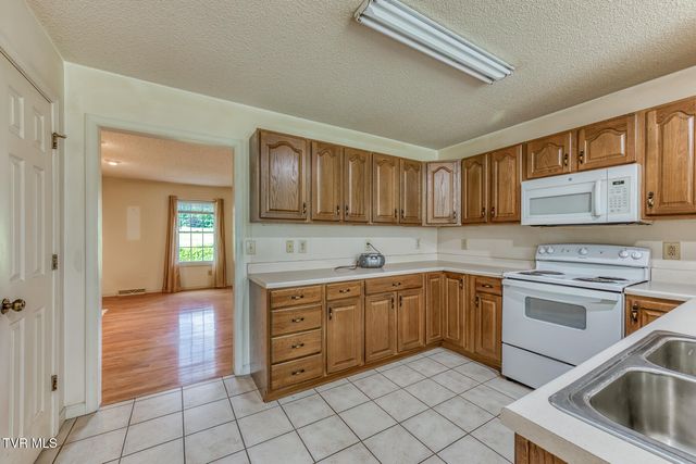 131 Cotton Drive, Jonesborough, TN 37659