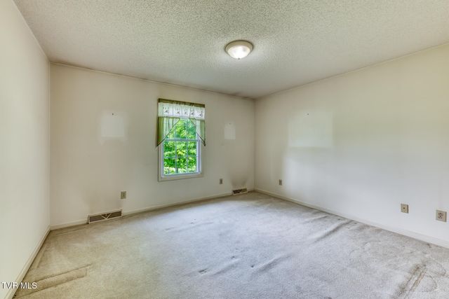 131 Cotton Drive, Jonesborough, TN 37659