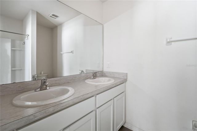 5217 HILLSIDE MEADOW PLACE, Tampa, FL 33610