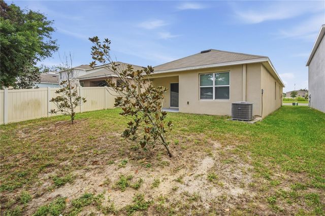 5217 HILLSIDE MEADOW PLACE, Tampa, FL 33610