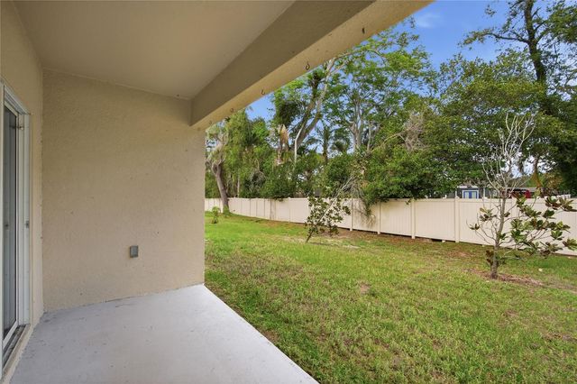 5217 HILLSIDE MEADOW PLACE, Tampa, FL 33610
