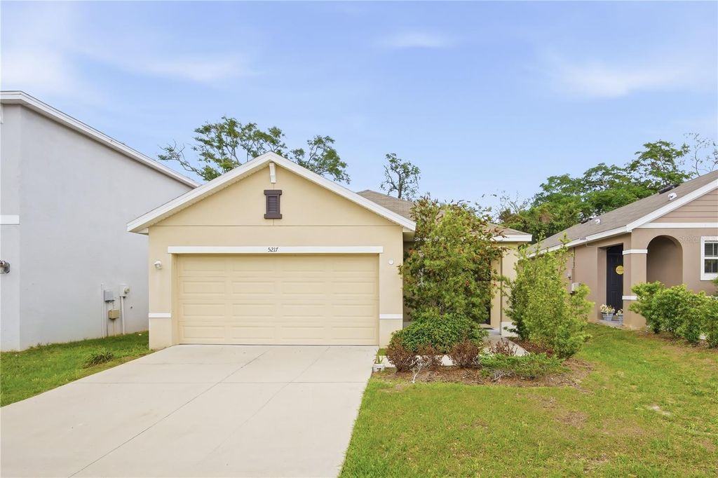 5217 HILLSIDE MEADOW PLACE, Tampa, FL 33610
