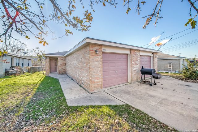 12216 MAVERICK BLUFF ST, San Antonio, TX 78247