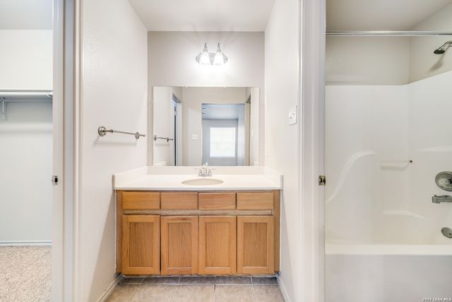 12216 MAVERICK BLUFF ST, San Antonio, TX 78247