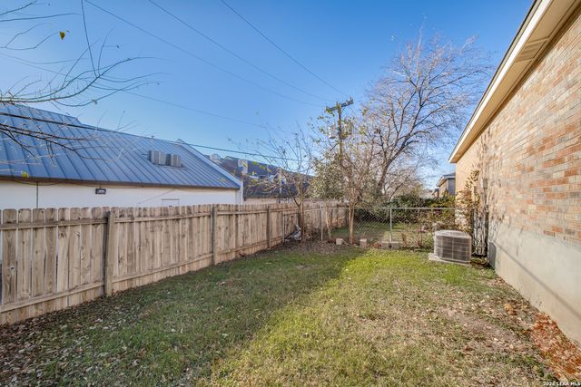 12216 MAVERICK BLUFF ST, San Antonio, TX 78247