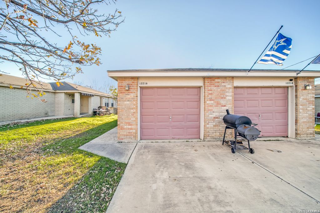 12216 MAVERICK BLUFF ST, San Antonio, TX 78247