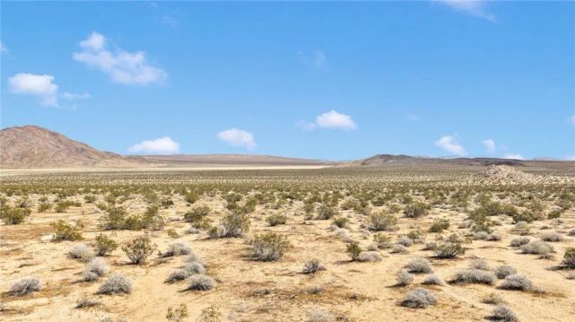 1 Off Green Mine Rock, Lucerne Valley, CA 92356