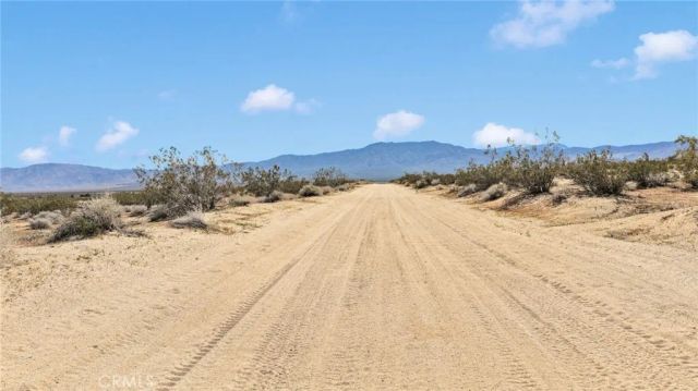 1 Off Green Mine Rock, Lucerne Valley, CA 92356