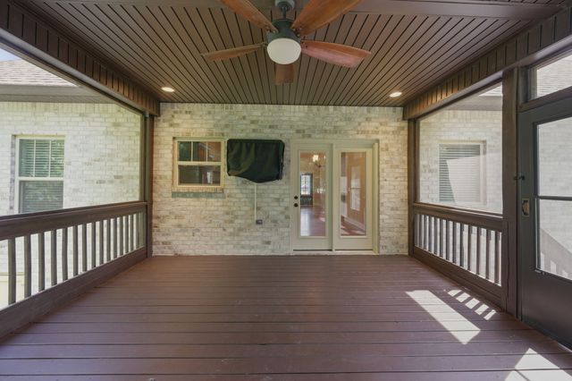 2065 Stratford Ln, Greenbrier, TN 37073
