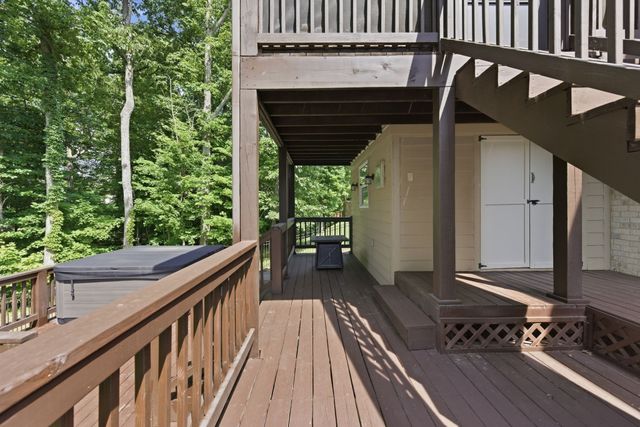 2065 Stratford Ln, Greenbrier, TN 37073