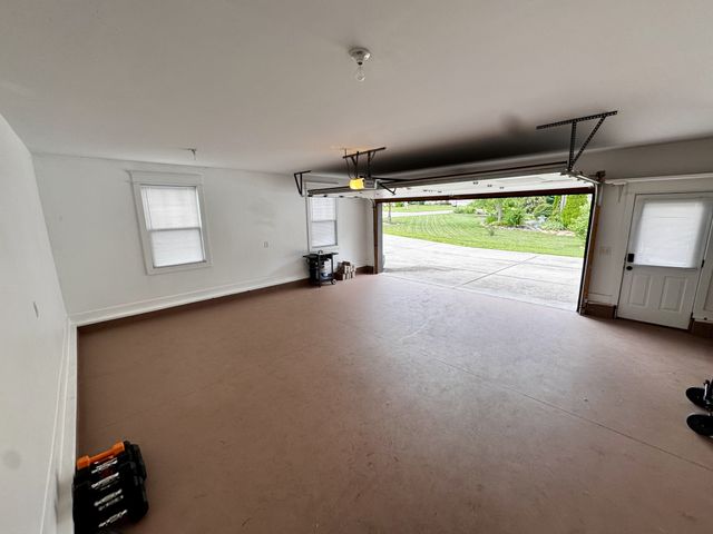 2065 Stratford Ln, Greenbrier, TN 37073