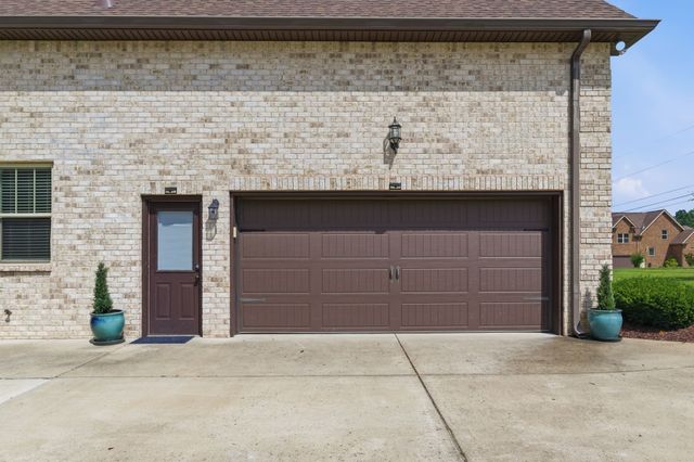 2065 Stratford Ln, Greenbrier, TN 37073