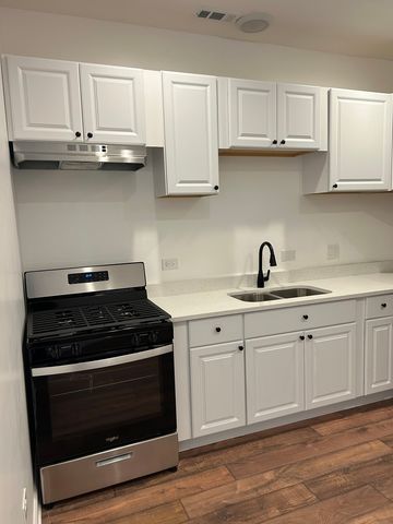 6016 S Saint Lawrence Avenue 1, Chicago, IL 60637